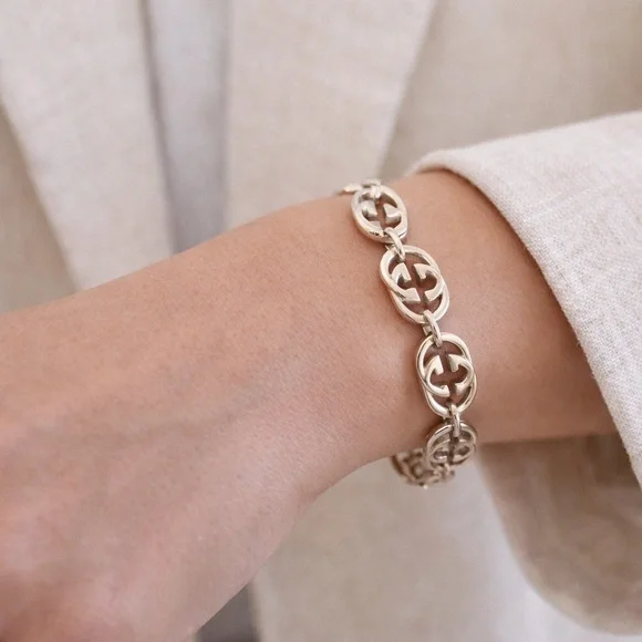 Elegant Interlocking Link Bracelet in sterling 7” Gucci - Picture 1 of 5